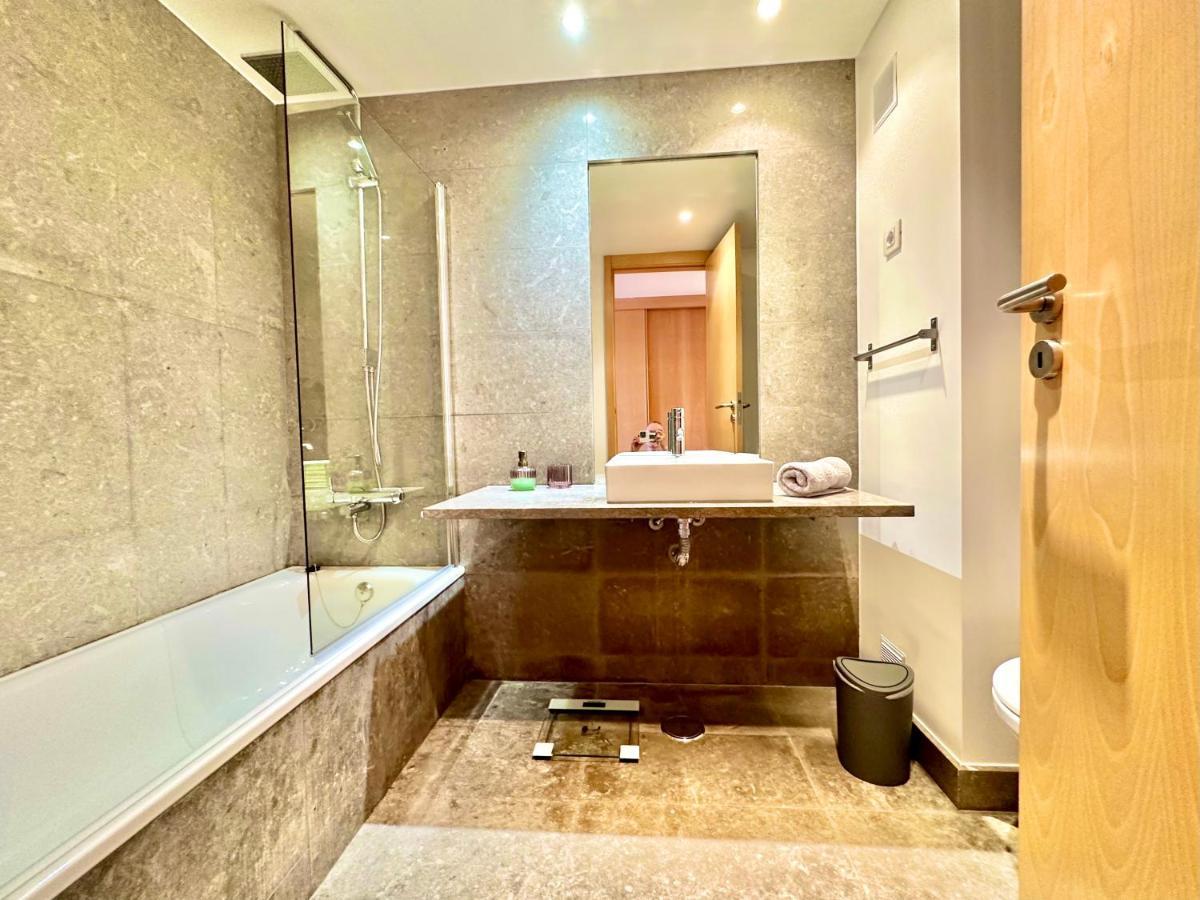 Lucky Star Marina Apartment, With Pool 라고스 외부 사진